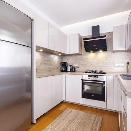 Exquisite Flat With Central Location In Nisantasi * Стамбул